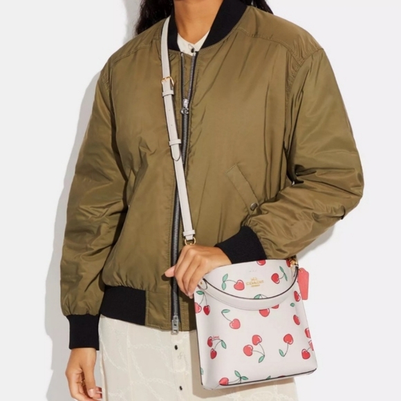 Coach CHERRY MOLLIE Bucket CHALK MULTI Purse Handbag Crossbody NWT NEW Bag Gift - Picture 3 of 14